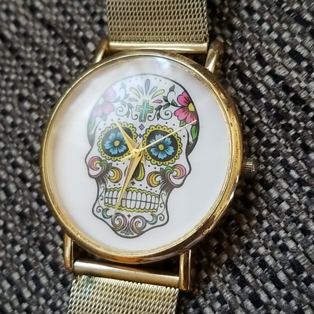5 For $25 Cool Skeleton Face Watch - Picture 5 of 5